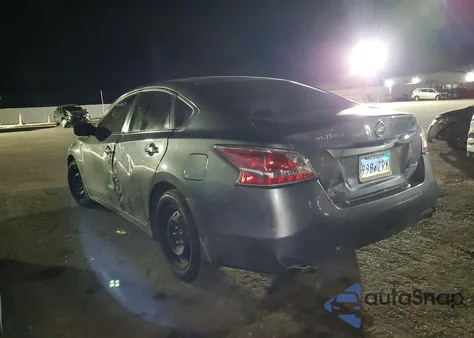 2014 Nissan Altima 2.5 z USA, uszkodzony, nr VIN 390234